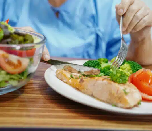 Le portage de repas à domicile, un allié précieux pour l’autonomie des seniors